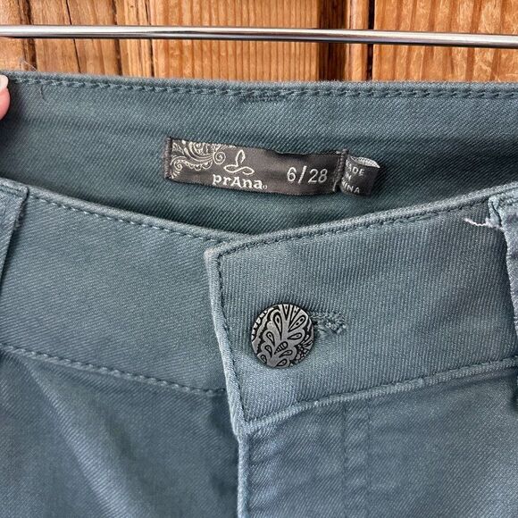prAna size 6/28 Skinny Leg Cropped Jeans Carlotta Crop Pants Starling Green Blue - Picture 3 of 7